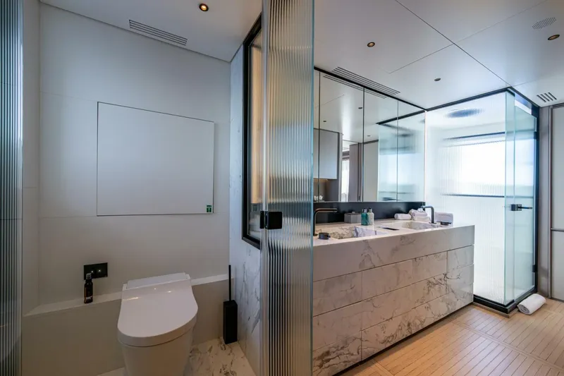 Slide: The Image of Benetti 34M OASIS 2023 - 5506881