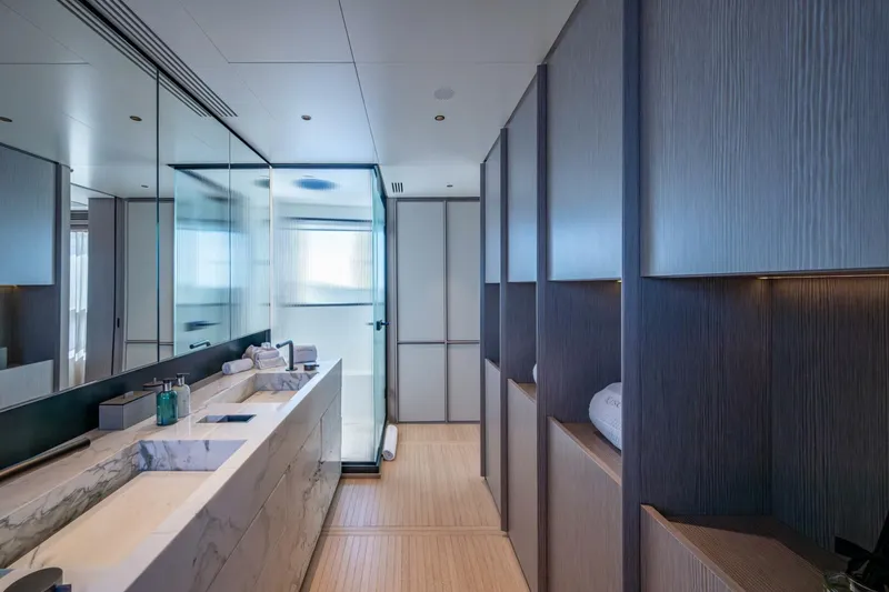 Slide: The Image of Benetti 34M OASIS 2023 - 5506887