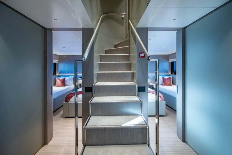 Slide: The Image of Benetti 34M OASIS 2023 - 5506895