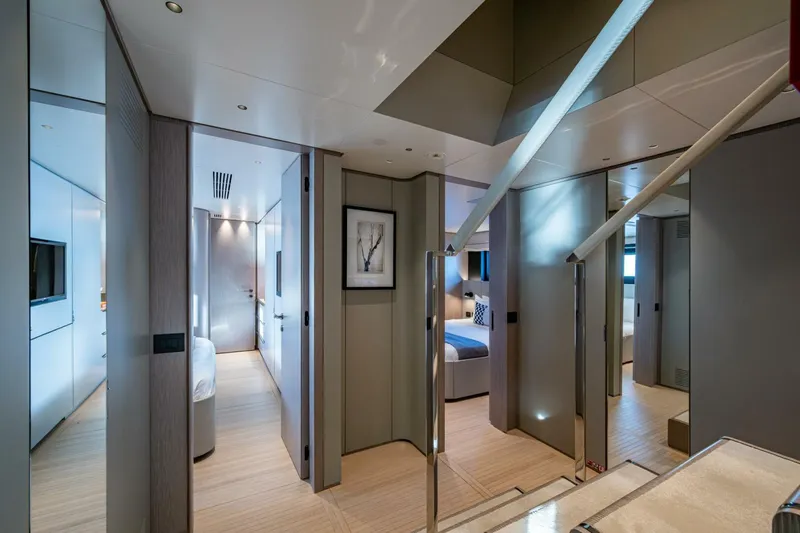 Slide: The Image of Benetti 34M OASIS 2023 - 5506896