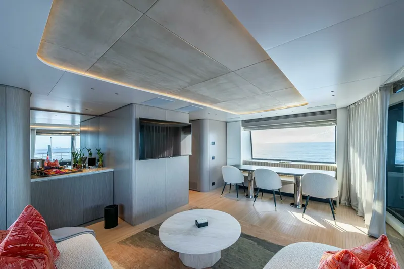 Slide: The Image of Benetti 34M OASIS 2023 - 7647512