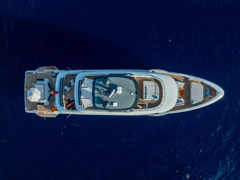 Slide: The Image of Benetti 34M OASIS 2023 - 5506771