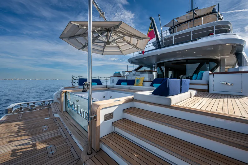 Slide: The Image of Benetti 34M OASIS 2023 - 2