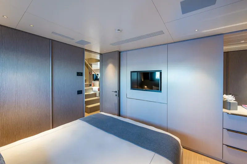 Slide: The Image of Benetti 34M OASIS 2023 - 5506927
