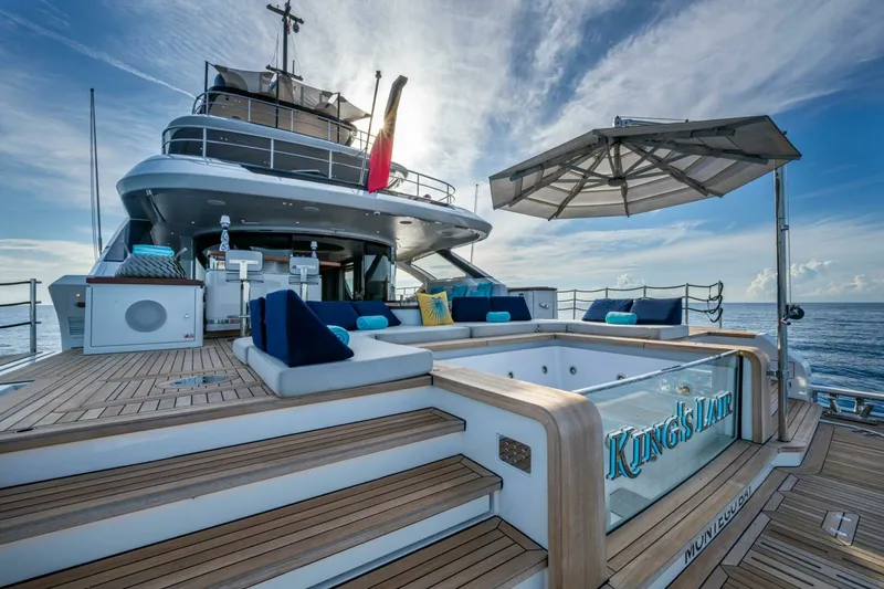 Slide: The Image of Benetti 34M OASIS 2023 - 7647434