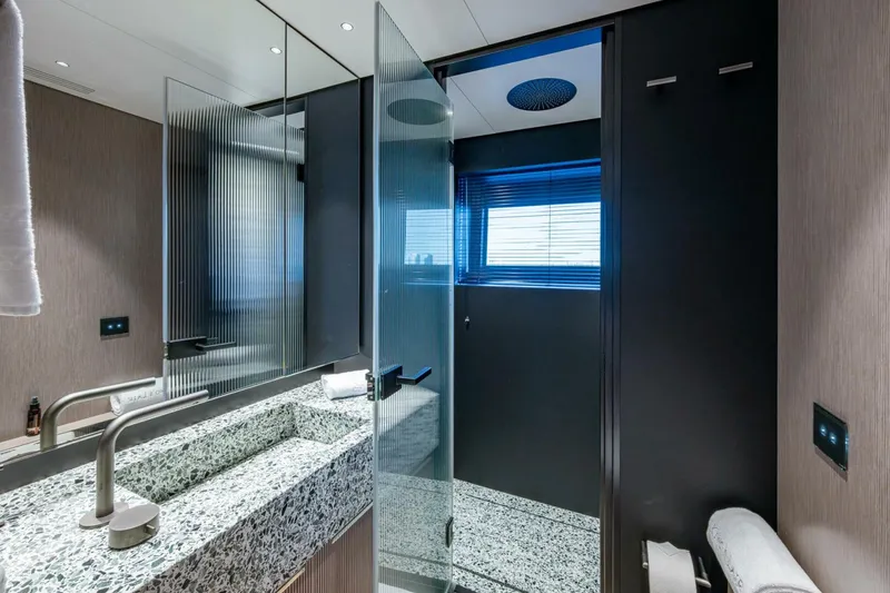 Slide: The Image of Benetti 34M OASIS 2023 - 5506931