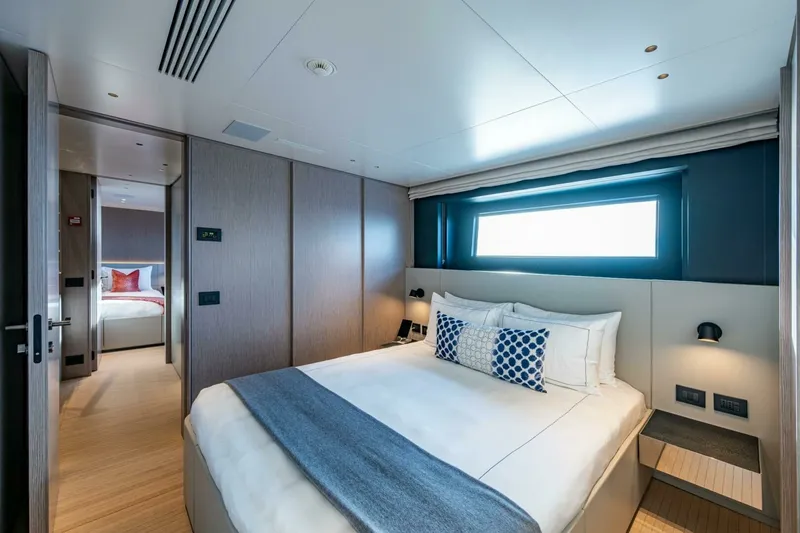 Slide: The Image of Benetti 34M OASIS 2023 - 7647487
