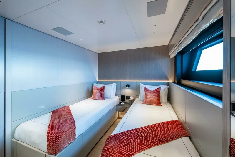 Slide: The Image of Benetti 34M OASIS 2023 - 7647481