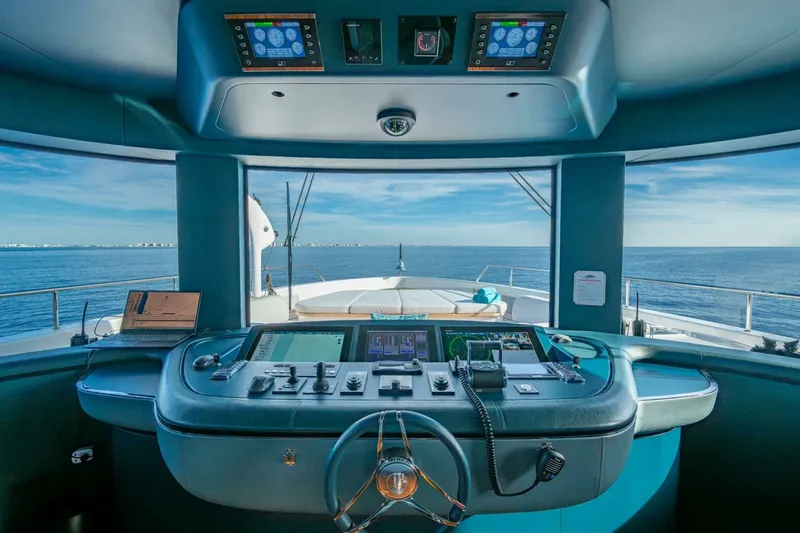 Slide: The Image of Benetti 34M OASIS 2023 - 7647504