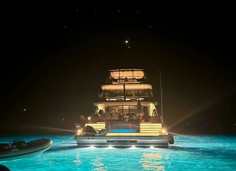 Slide: The Image of Benetti 34M OASIS 2023 - 7647555