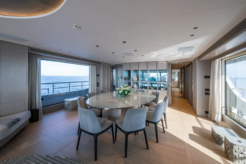 Slide: The Image of Benetti 34M OASIS 2023 - 3