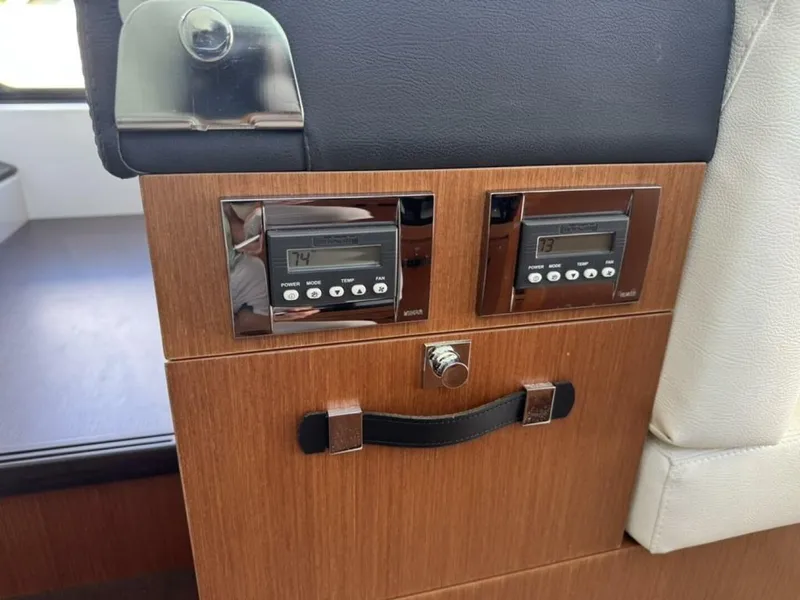 Slide: The Image of Jeanneau Velasco 37F 2016 - 5507914