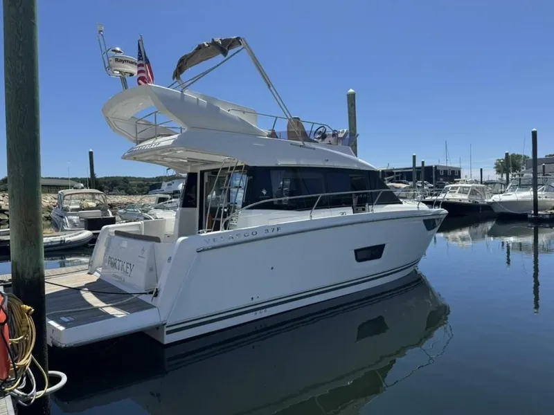 Slide: The Image of Jeanneau Velasco 37F 2016 - 5507903