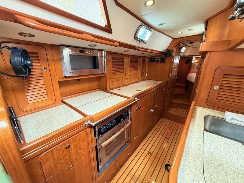 Slide: The Image of Hylas 46 Center Cockpit 2008 - 5549653