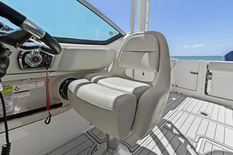 Slide: The Image of 2023 Boston Whaler 240 Vantage - Helm Seating - 5538678