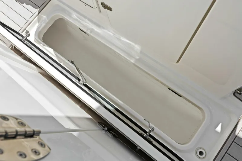 Slide: The Image of 2023 Boston Whaler 240 Vantage - Storage - 5538674