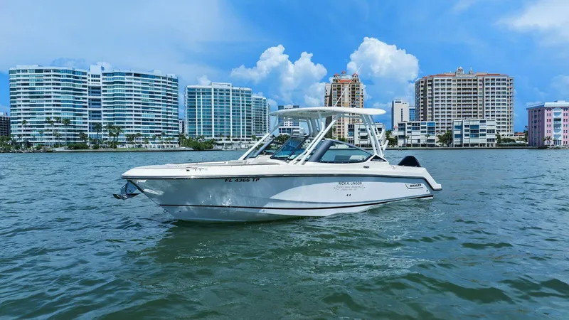 Slide: The Image of 2023 Boston Whaler 240 Vantage - Profile Bow 3/4 Port - 5538632