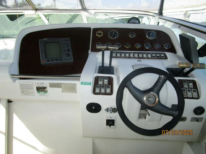 Slide: The Image of 40' Trojan helm2 - 5509168