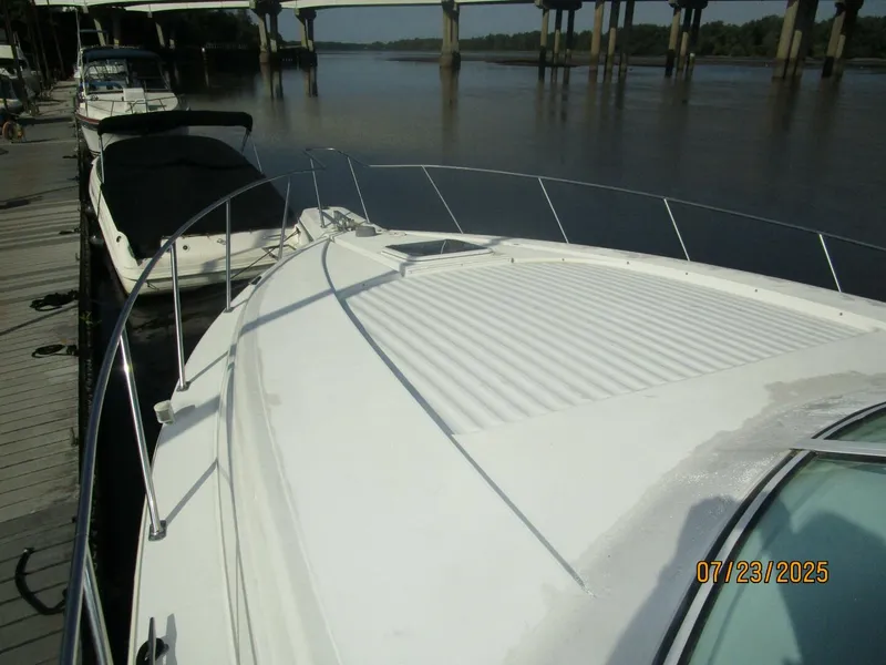 Slide: The Image of 40' Trojan foredeck2 - 5509159