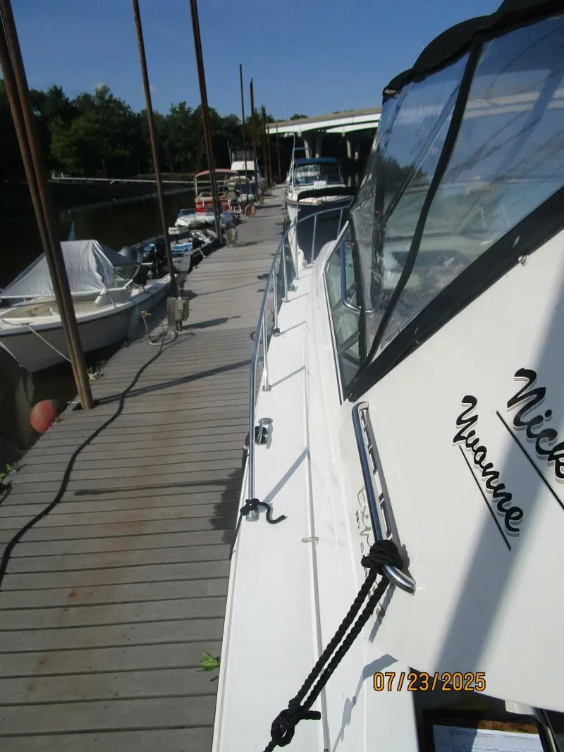 Slide: The Image of 40' Trojan port side deck1 - 5509177
