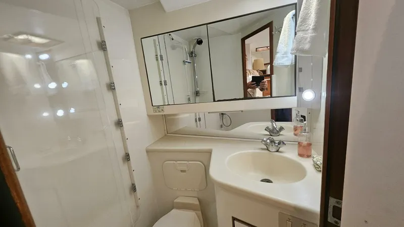 Slide: The Image of Tollycraft 45 1995 - 5509352