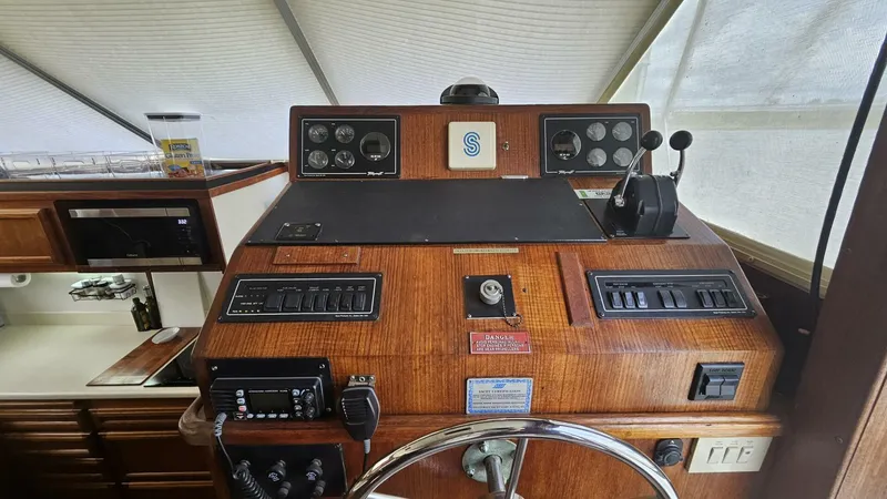 Slide: The Image of Tollycraft 45 1995 - 5509263