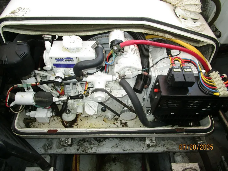 Slide: The Image of 34' Mainship generator - 5509383