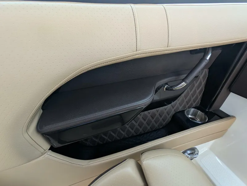 Slide: The Image of Sea Ray 280 SLX 2023 - 5509983