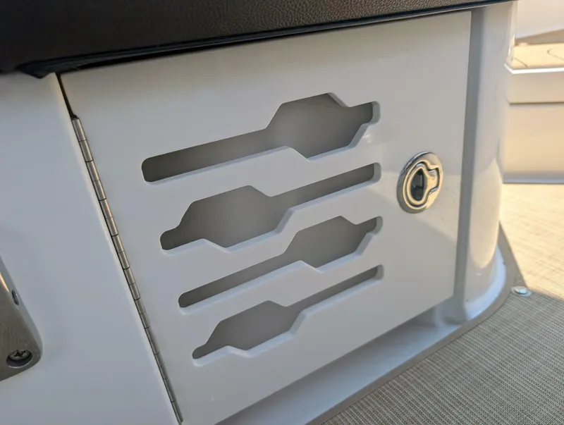 Slide: The Image of Sea Ray 280 SLX 2023 - 5510005