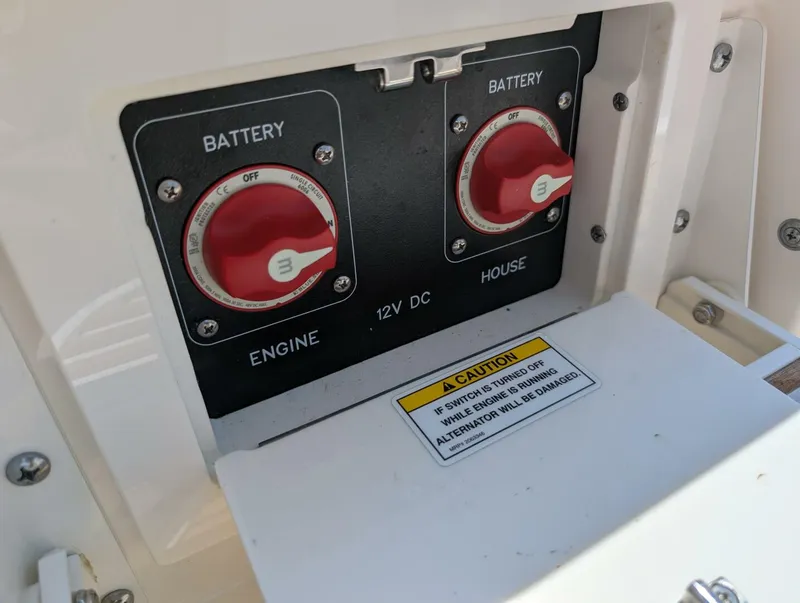 Slide: The Image of Sea Ray 280 SLX 2023 - 5510013