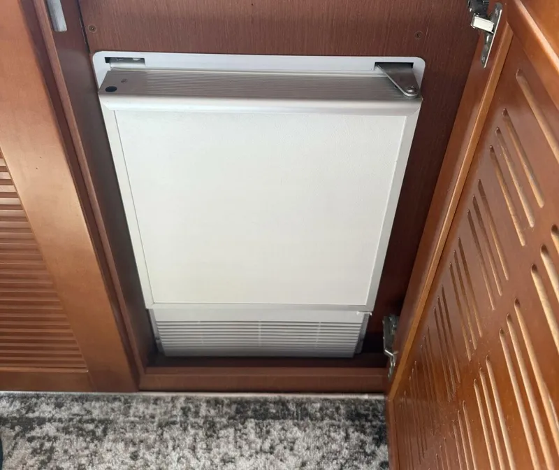 Slide: The Image of Beneteau 44 Swift Trawler 2016 - 5776256