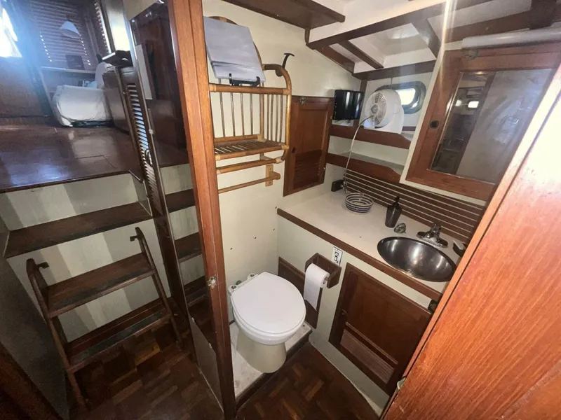 Slide: The Image of Kadey-Krogen 42 1987 - 5509955