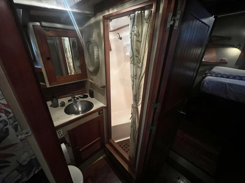 Slide: The Image of Kadey-Krogen 42 1987 - 5509960