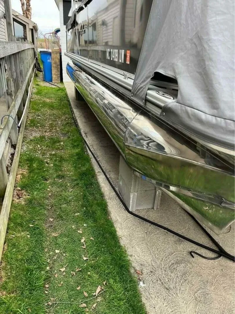 Slide: The Image of Avalon 2385 LSZ 2023 - 5525530