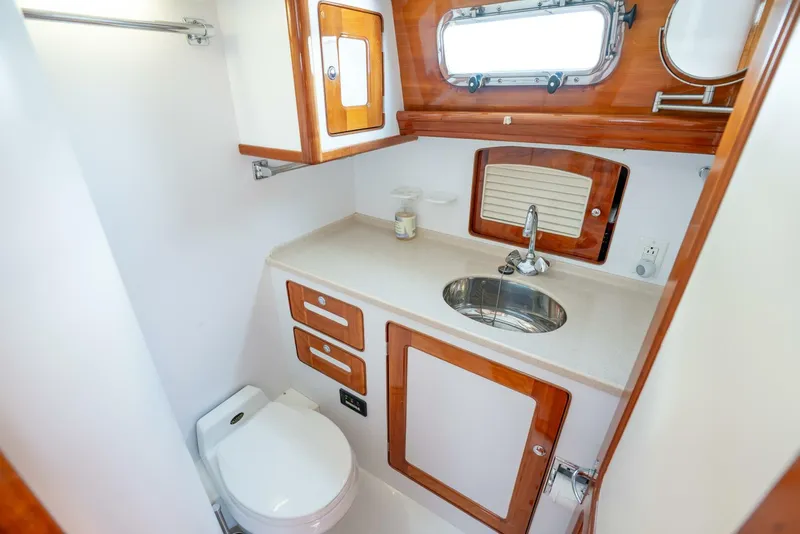 Slide: The Image of Little Harbor WhisperJet 44 2000 - 5518985