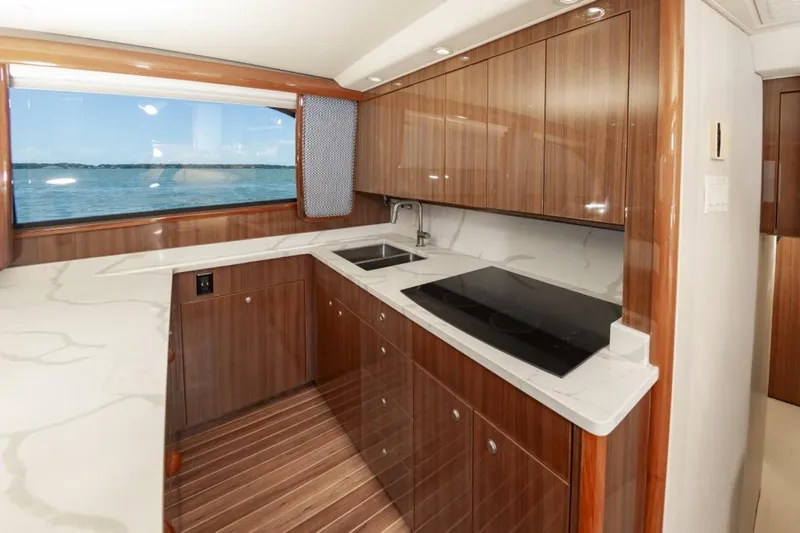 Slide: The Image of 85a5fdf0 Dad3 4429 8373 96b01cccf2be - 5889207