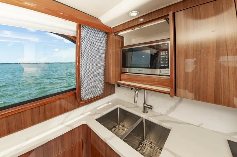 Slide: The Image of 14dcb3b8 7260 4cf3 A662 1ace6b15bfb9 - 5889208