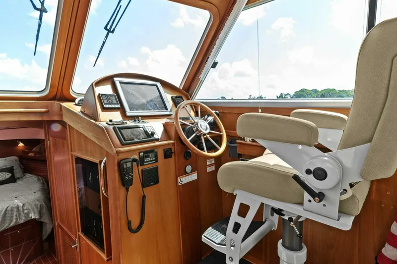 Slide: The Image of 2013 Sabre 38 Salon Express- FIVE O'CLOCK- Helm - 5512783