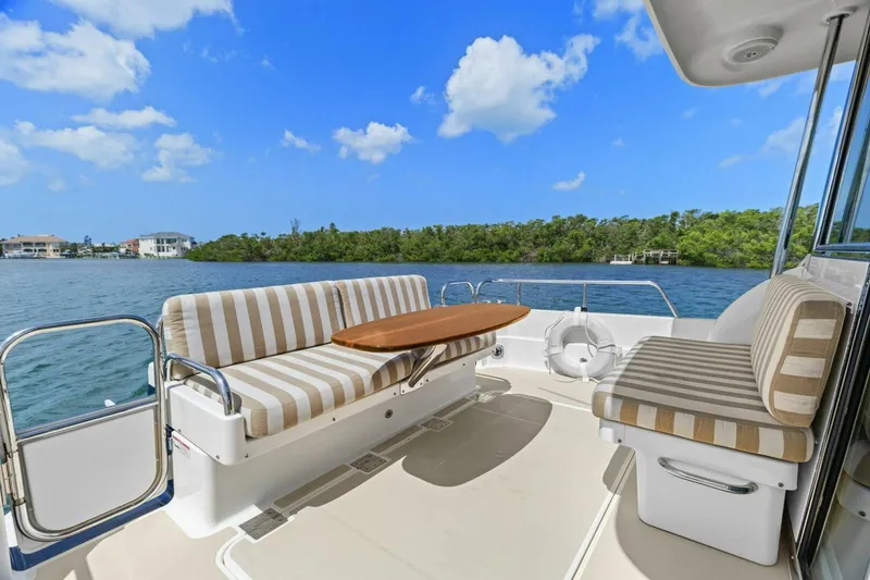 Slide: The Image of 2013 Sabre 38 Salon Express- FIVE O'CLOCK- Cockpit - 5512765