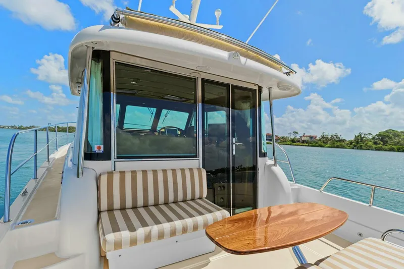 Slide: The Image of 2013 Sabre 38 Salon Express- FIVE O'CLOCK- Cockpit - 5512763