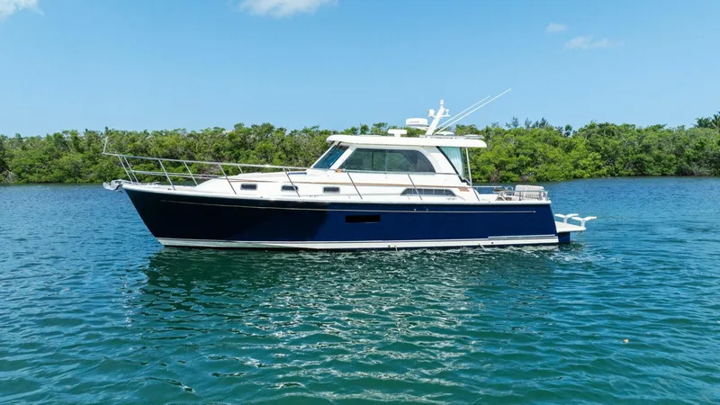 Slide: The Image of 2013 Sabre 38 Salon Express- FIVE O'CLOCK- Profile - 5512744