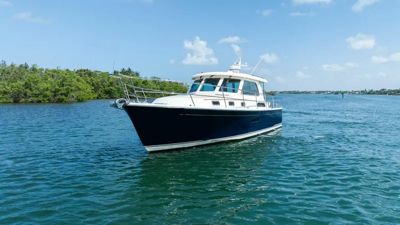 Slide: The Image of 2013 Sabre 38 Salon Express- FIVE O'CLOCK- Profile - 5512743