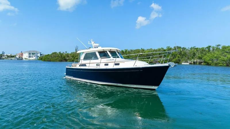 Slide: The Image of 2013 Sabre 38 Salon Express- FIVE O'CLOCK- Profile - 5512742