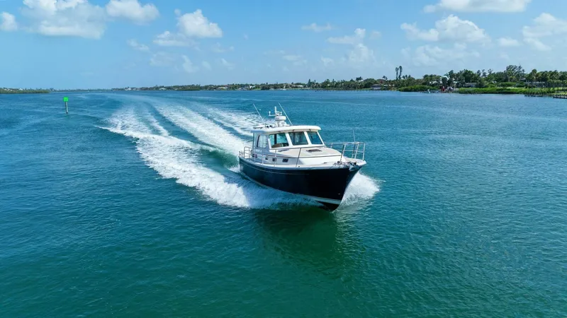 Slide: The Image of 2013 Sabre 38 Salon Express- FIVE O'CLOCK- Profile - 5512755