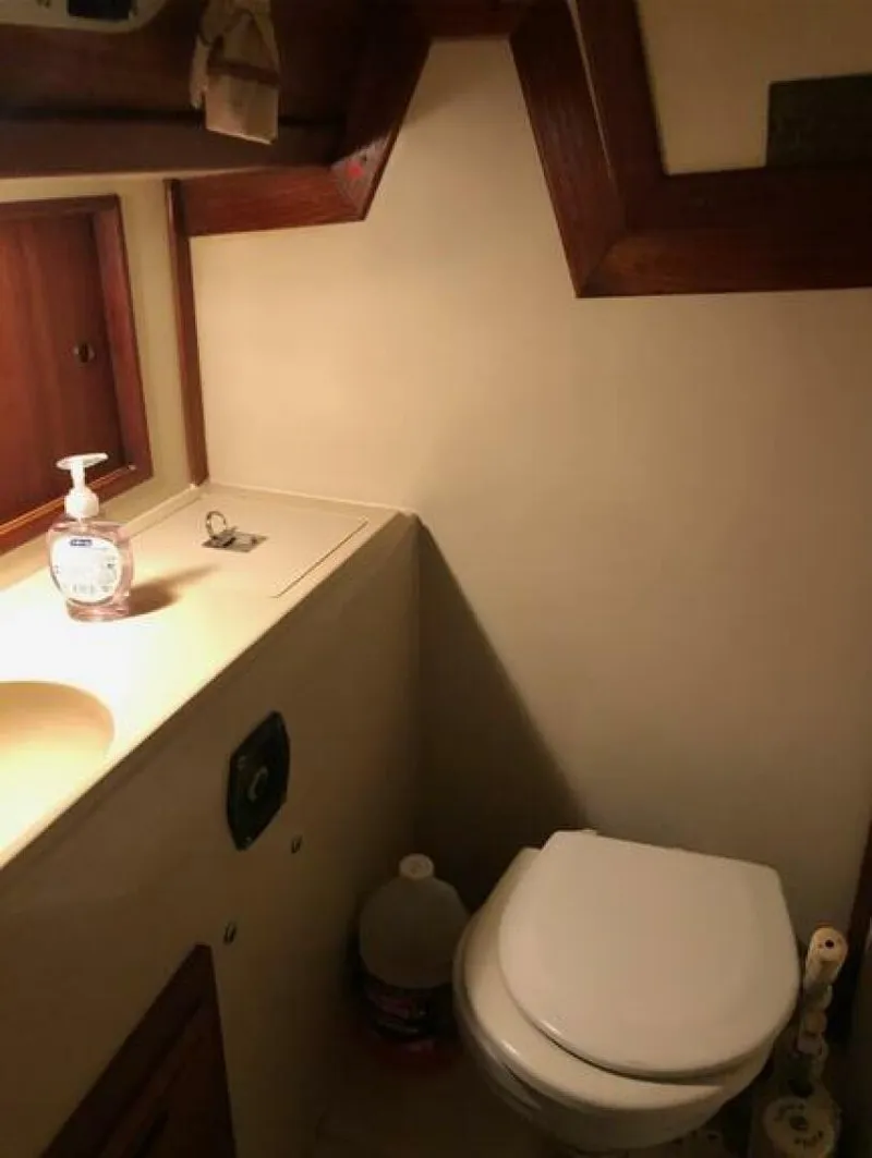 Slide: The Image of Ericson 34 1989 - 5511853