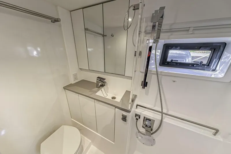 Slide: The Image of Leopard 45 Owners Version 2020 - 5512091