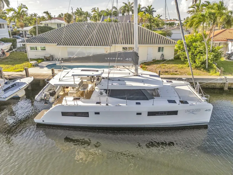 Slide: The Image of Leopard 45 Owners Version 2020 - 5511976