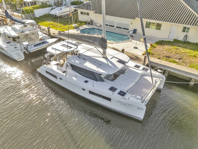 Slide: The Image of Leopard 45 Owners Version 2020 - 5511984