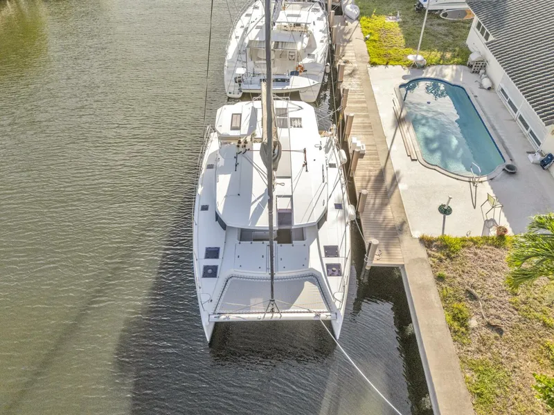 Slide: The Image of Leopard 45 Owners Version 2020 - 5511991