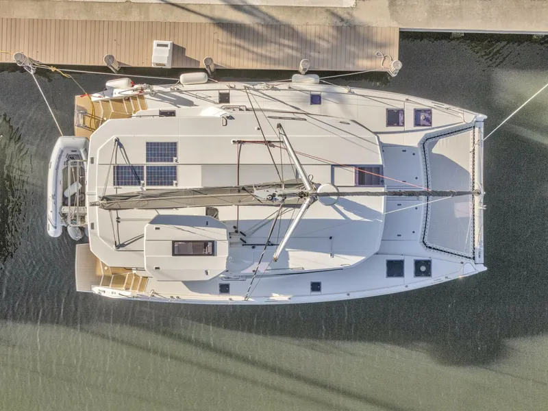 Slide: The Image of Leopard 45 Owners Version 2020 - 5511992